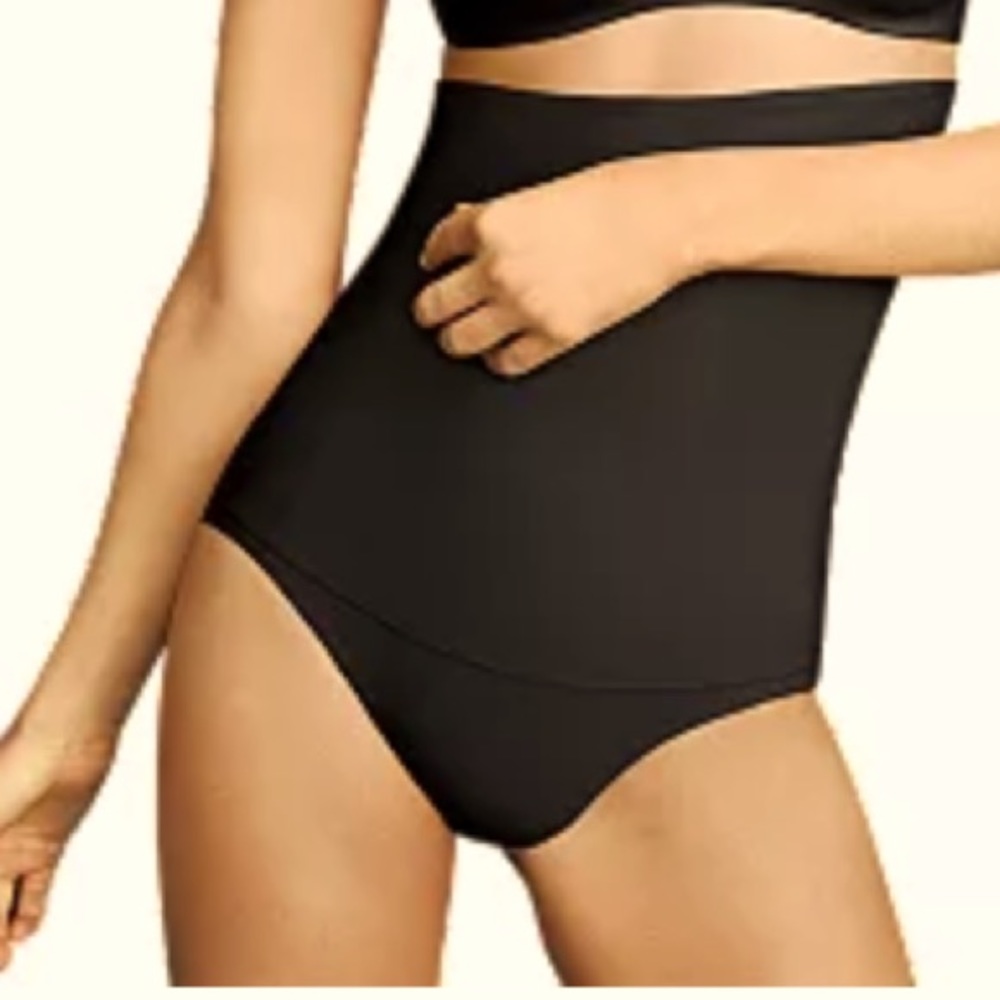 MAIDENFORM womens Shapewear Firm Control black High-Waist Brief size Medium NWT